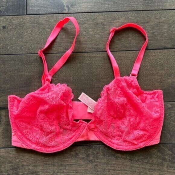 Victoria's Secret Unlined Demi bra - NEW - Picture 1 of 2